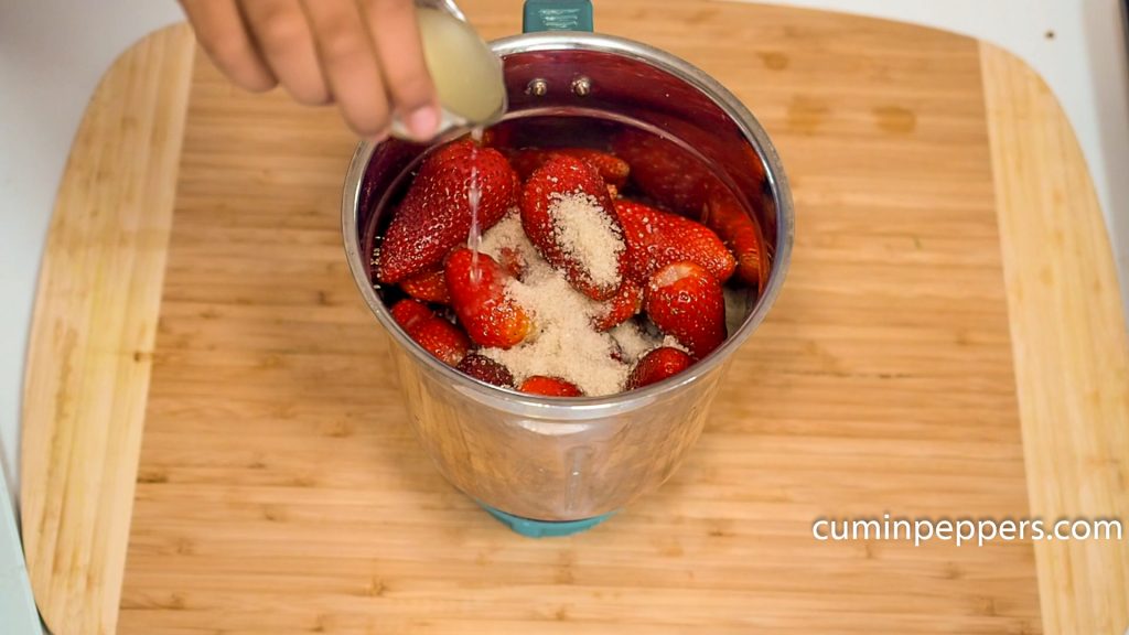 how to make strawberry popsicle