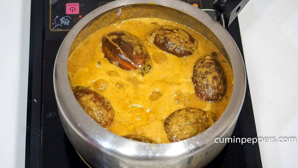 ennai kathrika kuzhambhu | brinjal curry